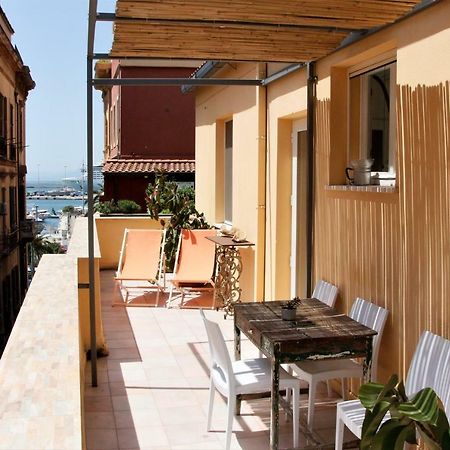 Appartamento Con Terrazza Panoramica In Marina. กาญารี ภายนอก รูปภาพ