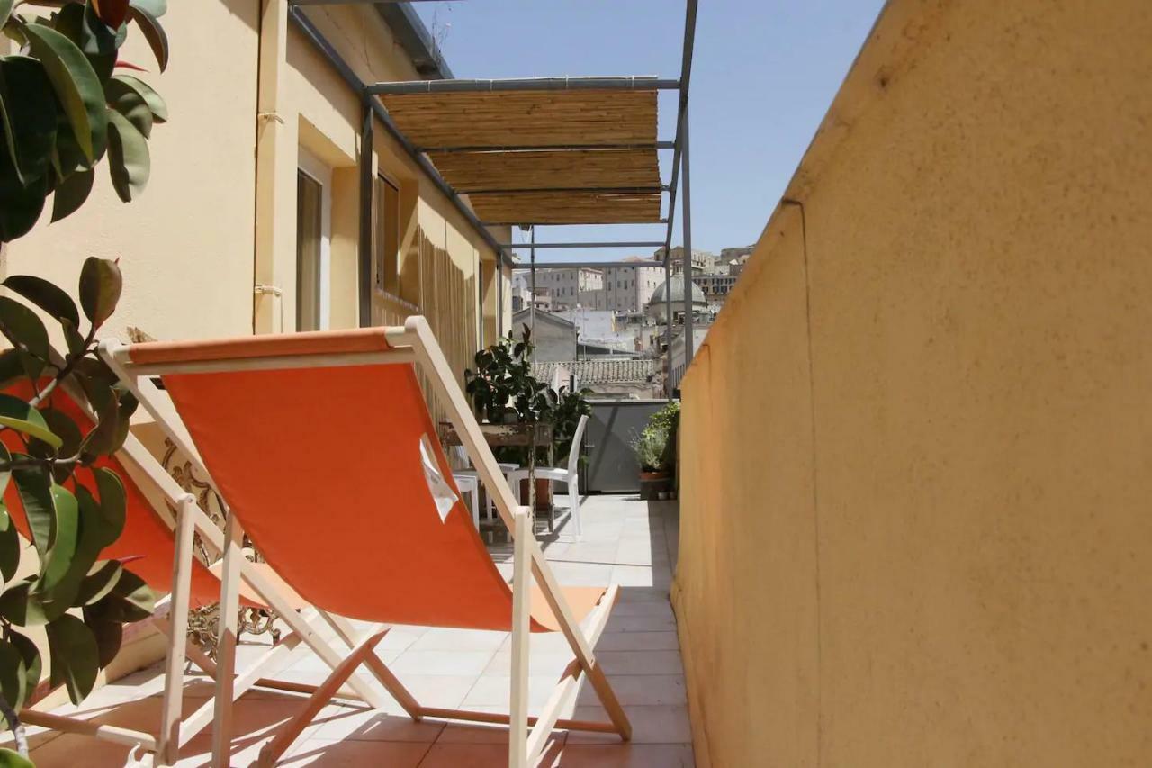 Appartamento Con Terrazza Panoramica In Marina. กาญารี ภายนอก รูปภาพ